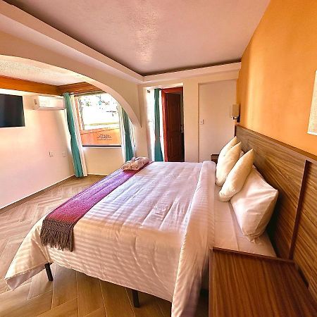 Suites Del Jardin Principal 과나후아토 외부 사진