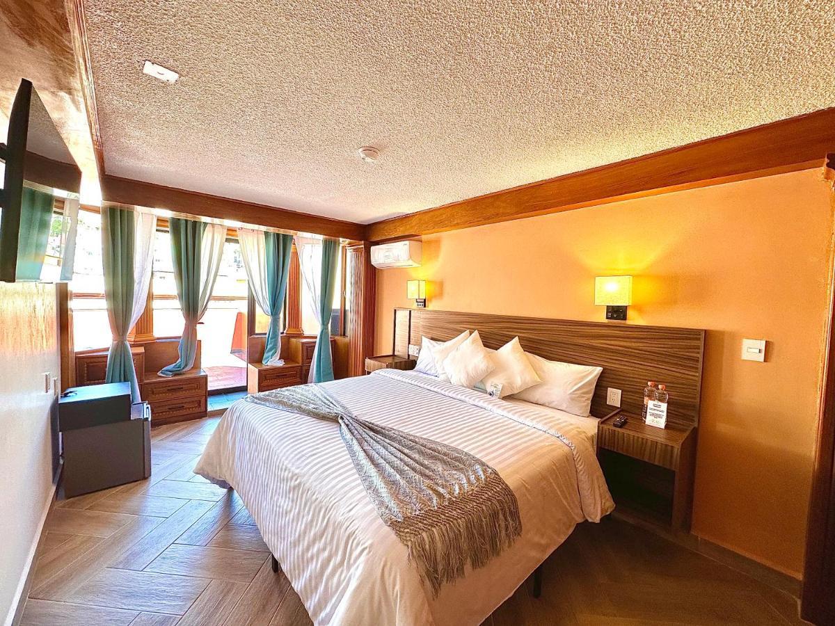 Suites Del Jardin Principal 과나후아토 외부 사진