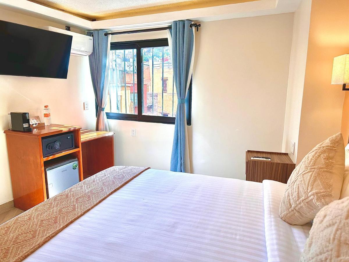 Suites Del Jardin Principal 과나후아토 외부 사진